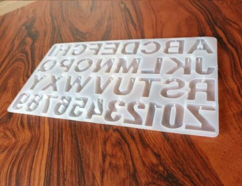 Back Alphabet Hole Mould